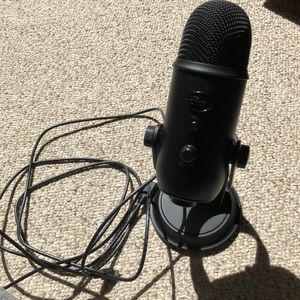 Blue yeti microphone